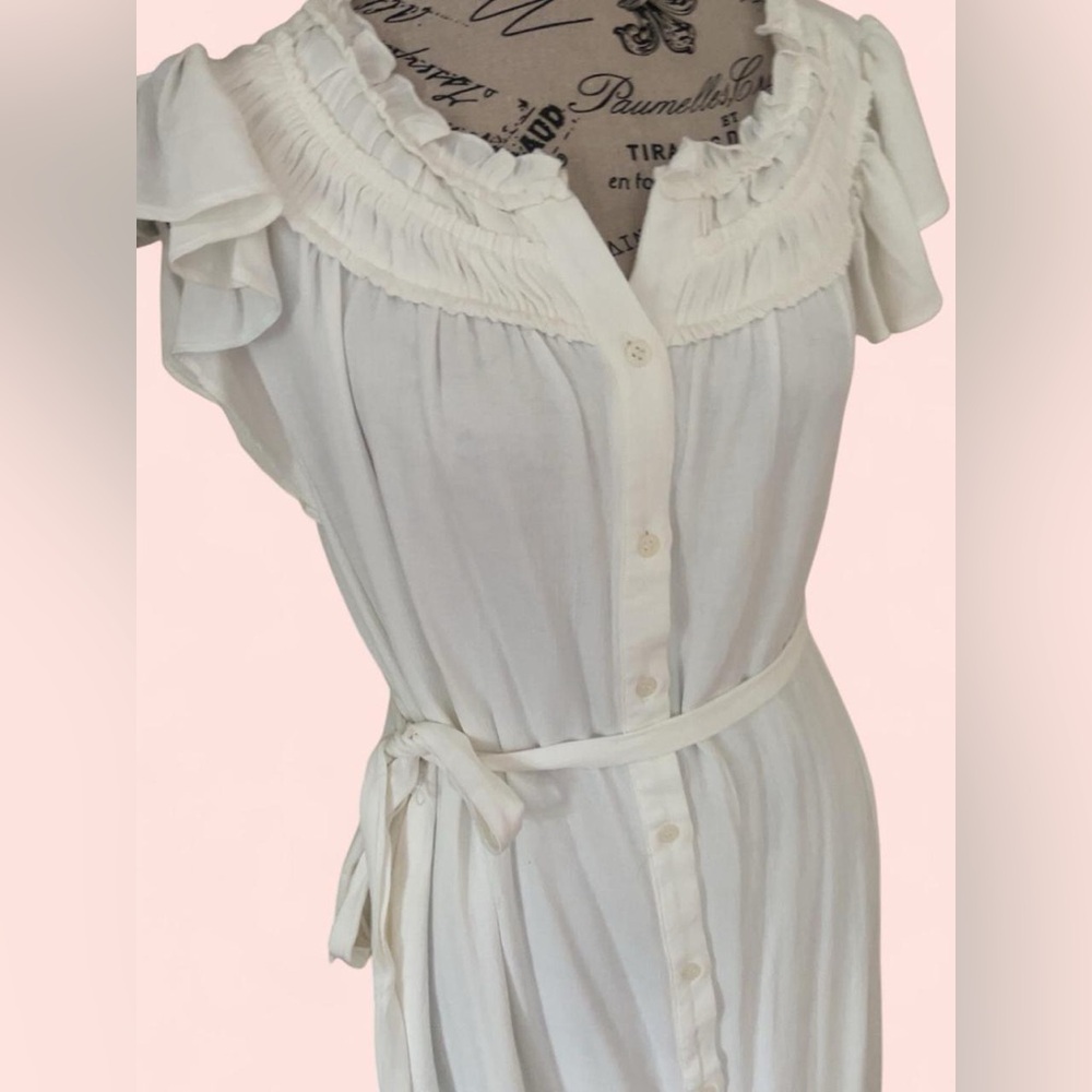Chelsea & Theodore Cream Ruffled Blouse - Picture 2 of 5